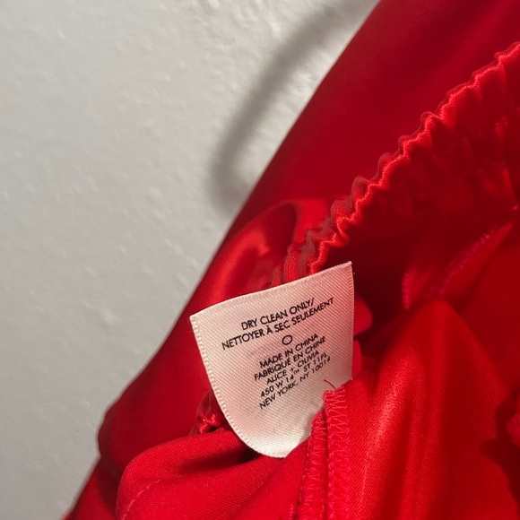 Bright red ALICE & Olivia satin cargo jogger sz SP - Picture 12 of 14